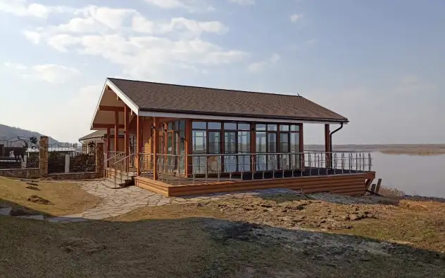 Беседка из клееного бруса на берегу Волги